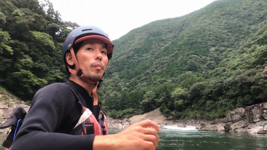 関西屈指の激流をボートで下る！北山川ラフティング！