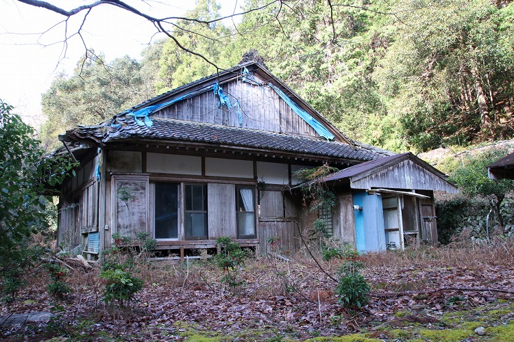 松林寺は、1601年には建てられていたと言われていますが、詳細は不明らしいです。人口の減少とともに、寺の維持ができなくなり、昭和51年に廃院となったらしいです。